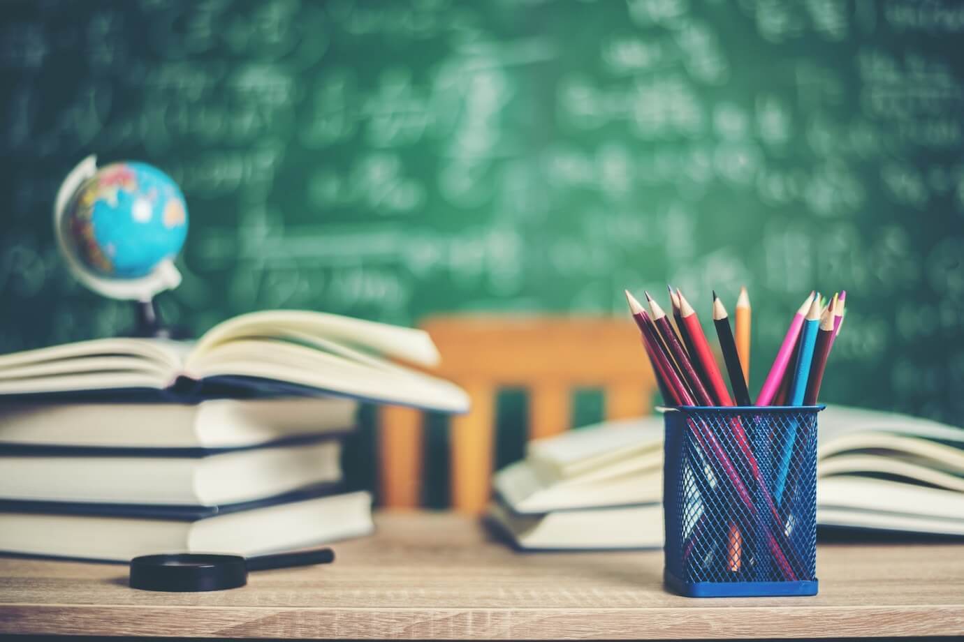 Academia Nuevo Futuro en Embajadores, apoyo universitario