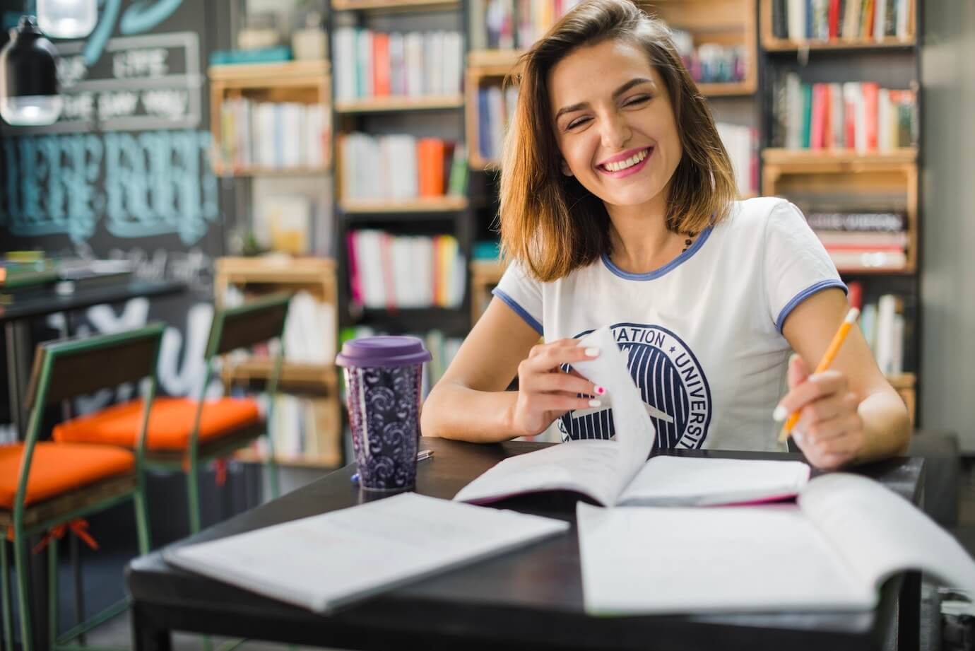 Academia Nuevo Futuro en Embajadores